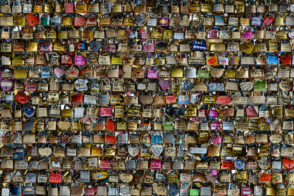 A Bundle for Example