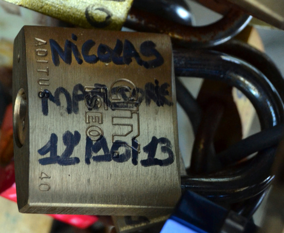 The lovelock you can comment